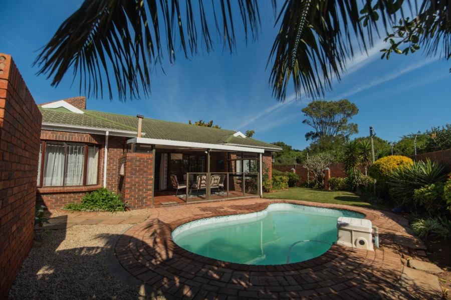 3 Bedroom Property for Sale in Summerstrand Eastern Cape